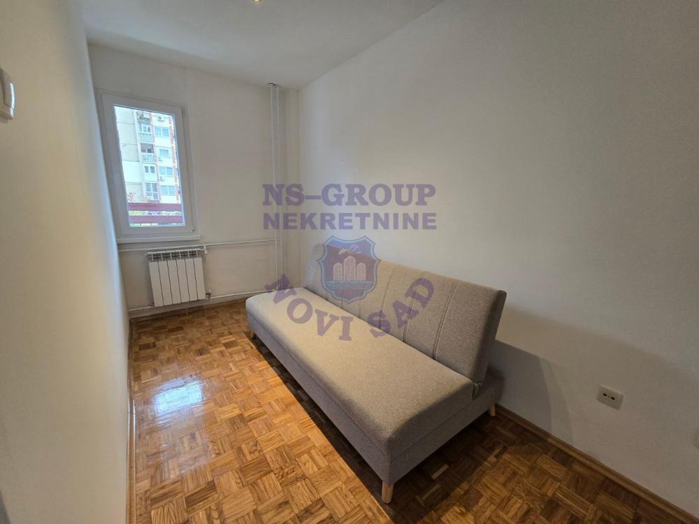 Slika 3 - Dvoiposoban, Liman 4 Novi Sad, sa terasom, ima lift