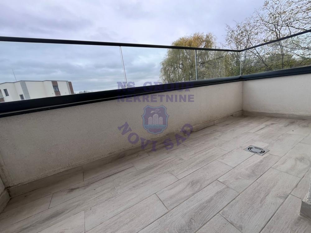 Slika 8 - Trosoban, 70m2, Petrovaradin Novi Sad, sa terasom