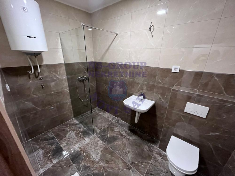 Slika 7 - Trosoban, 70m2, Petrovaradin Novi Sad, sa terasom