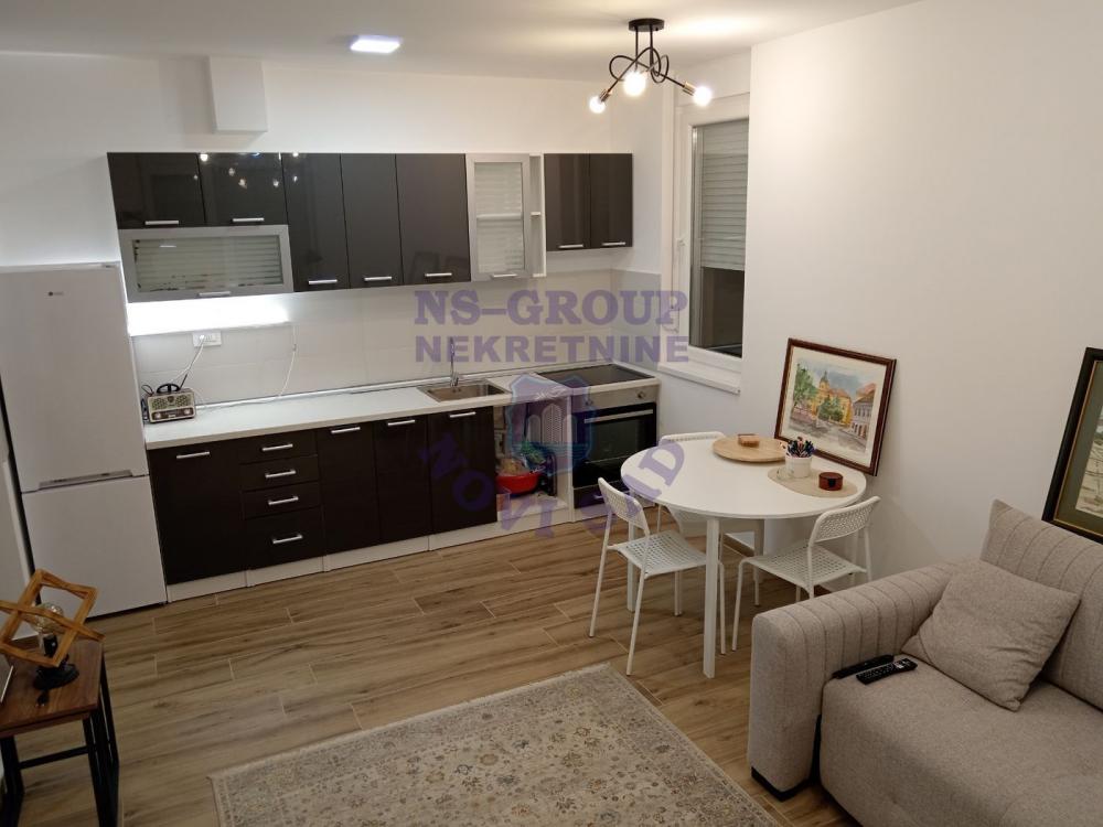 Slika 3 - Jednoiposoban, 44m2, Telep Novi Sad, sa terasom