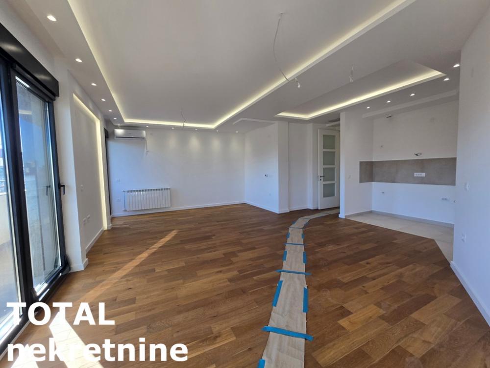 Slika 3 - Stan,NOVI SAD,GRBAVICA,kv: 120.00, € 318130, ID: 1101707