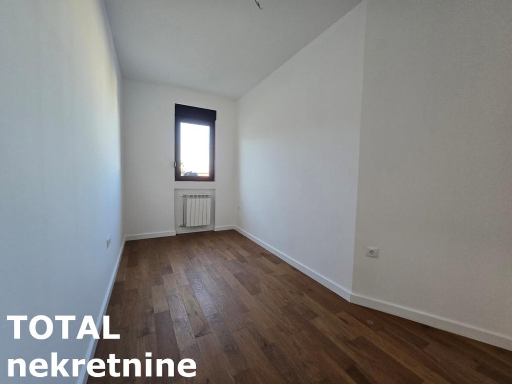 Slika 9 - Stan,NOVI SAD,GRBAVICA,kv: 120.00, € 318130, ID: 1101707