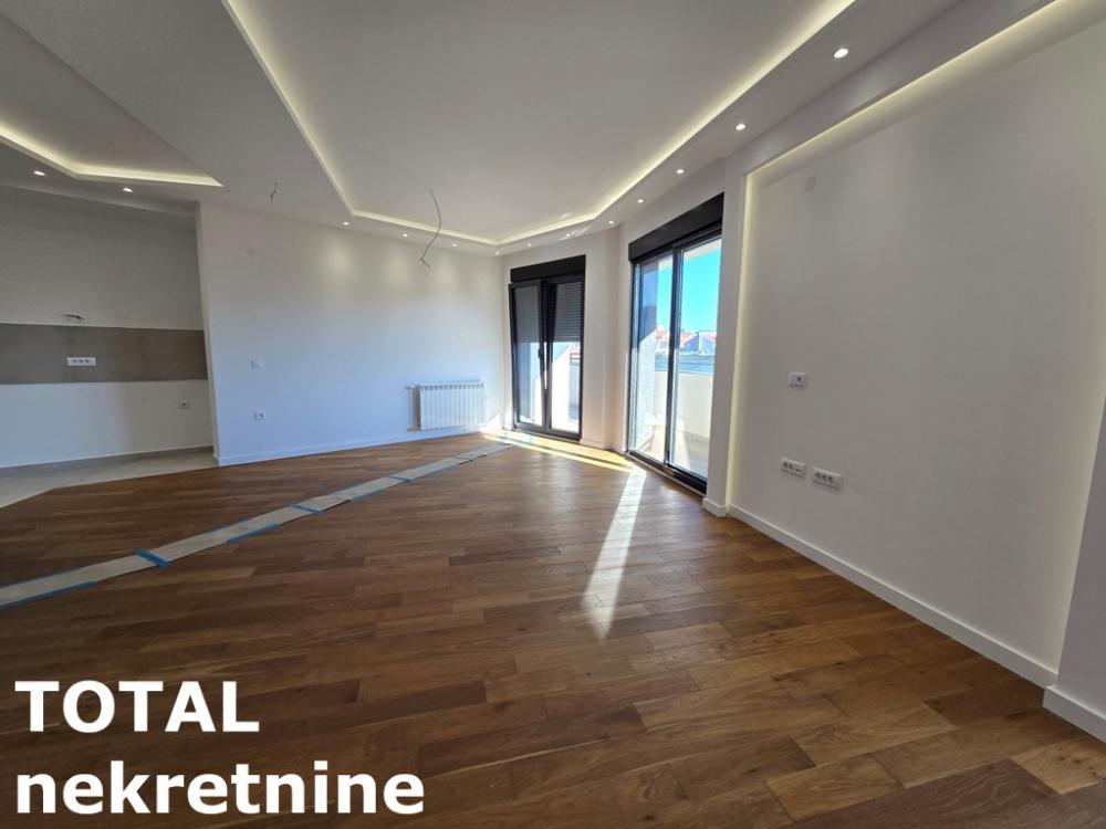 Slika 2 - Stan,NOVI SAD,GRBAVICA,kv: 120.00, € 318130, ID: 1101707