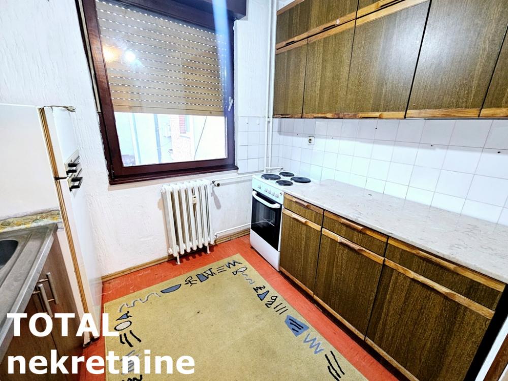 Slika 8 - Stan,PETROVARADIN,BLOK 8,kv: 53.00, € 103350, ID: 1101665