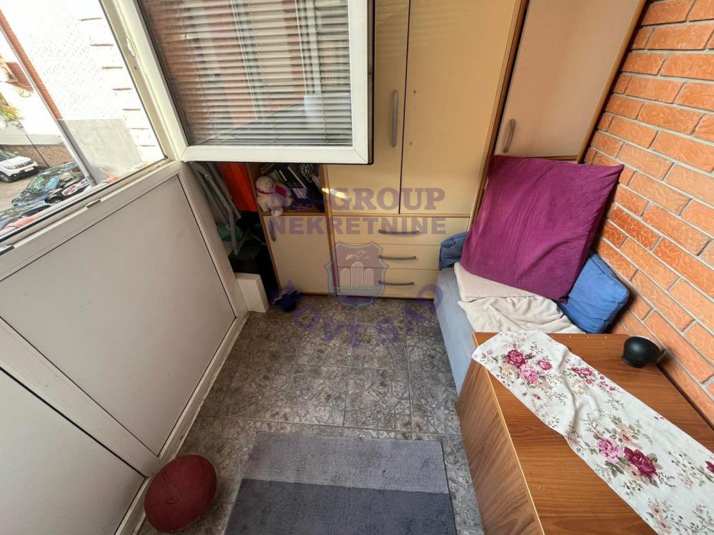 Slika 6 - Jednoiposoban, 44m2, Nova Detelinara Novi Sad, sa terasom, ima lift