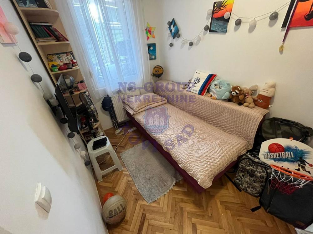 Slika 4 - Jednoiposoban, 44m2, Nova Detelinara Novi Sad, sa terasom, ima lift