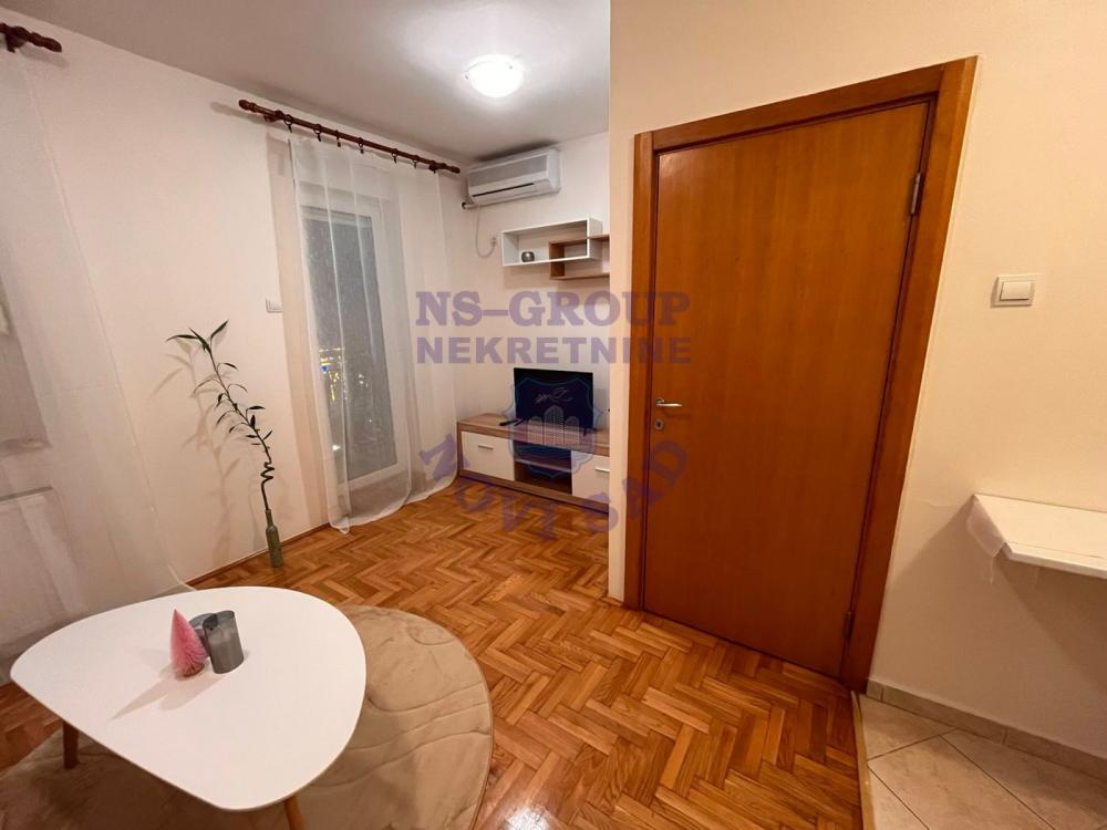 Slika 2 - Predstavljamo vam odličnu garsonjeru površine 26m2 u Cara Dušana.