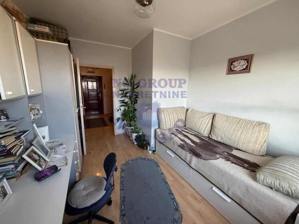 Slika 5 - Komforan dvoiposoban stan na Ž. Stanici!