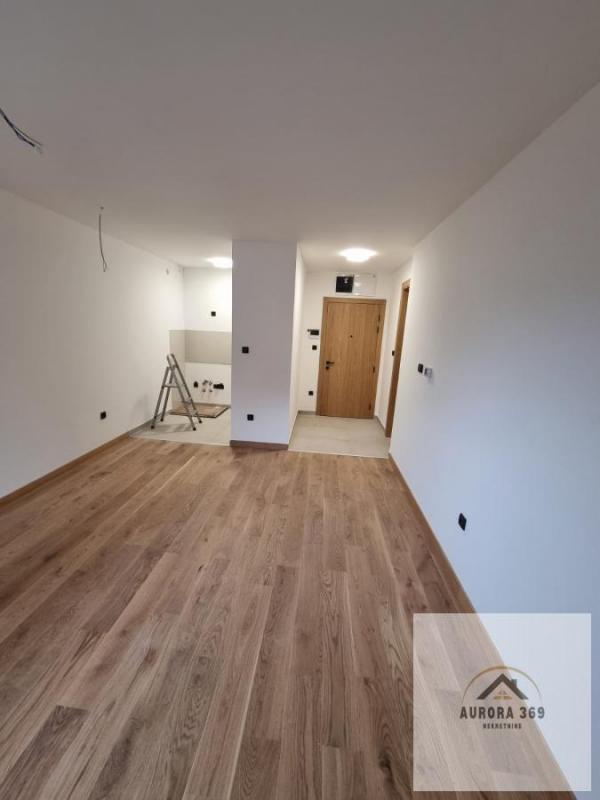 Slika 1 - NOVI SAD, TELEP. NOVA KOMFORNA USELJIVA GARSONJERA