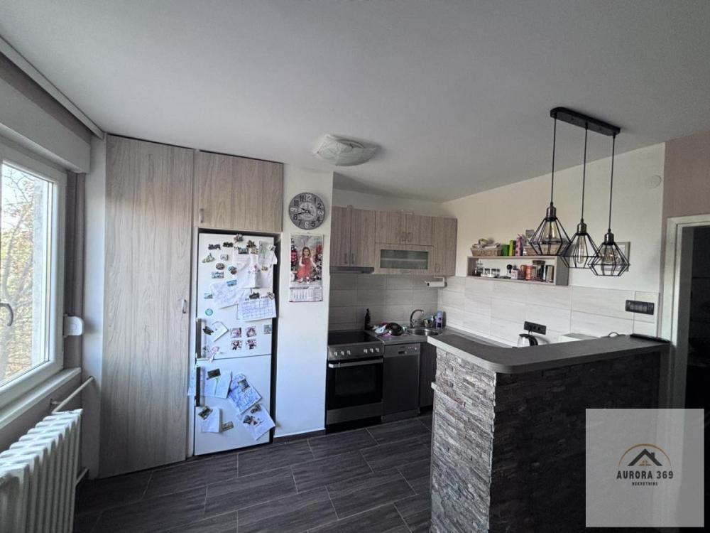 Slika 2 - NOVI SAD, ŽELEZNIČKA STANICA, ODLIČAN DVOSOBAN NAMEŠTEN STAN