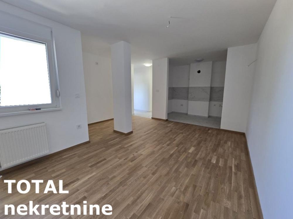 Slika 1 - Stan,NOVI SAD,TELEP,kv: 87.00, € 196185, ID: 1101710