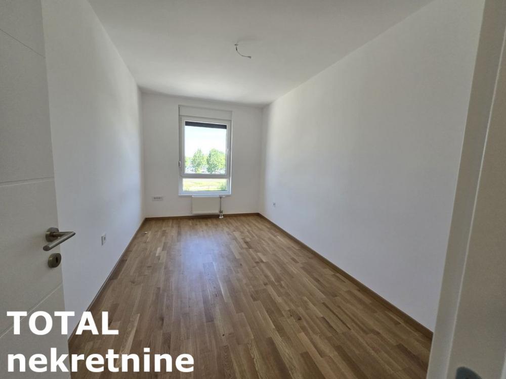 Slika 7 - Stan,NOVI SAD,TELEP,kv: 87.00, € 196185, ID: 1101710