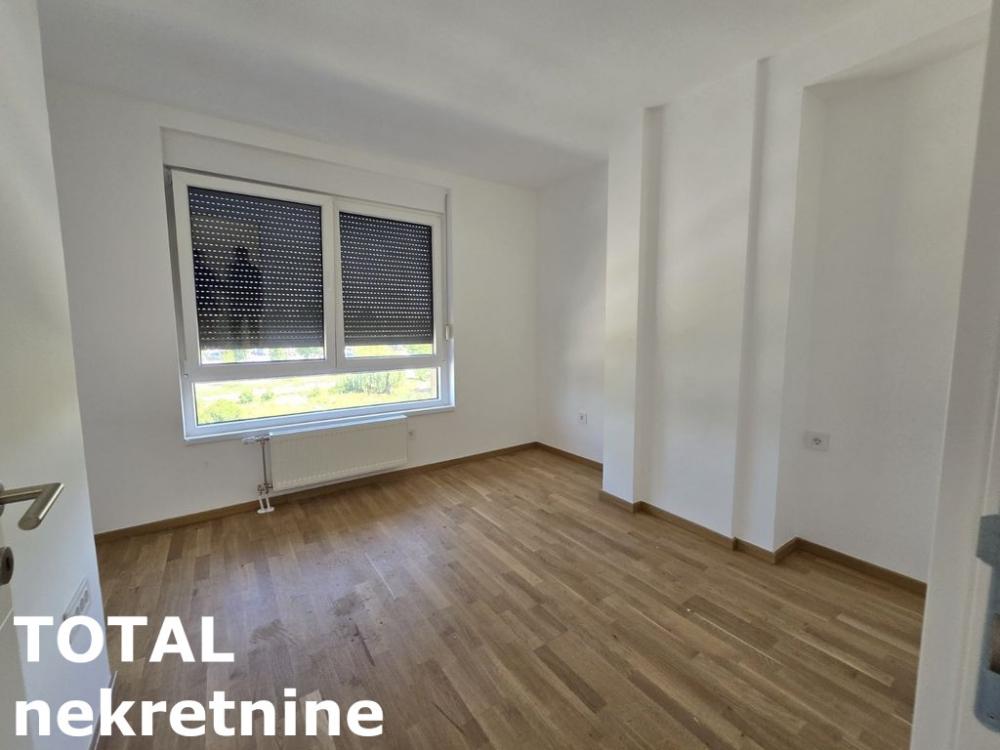 Slika 6 - Stan,NOVI SAD,TELEP,kv: 87.00, € 196185, ID: 1101710