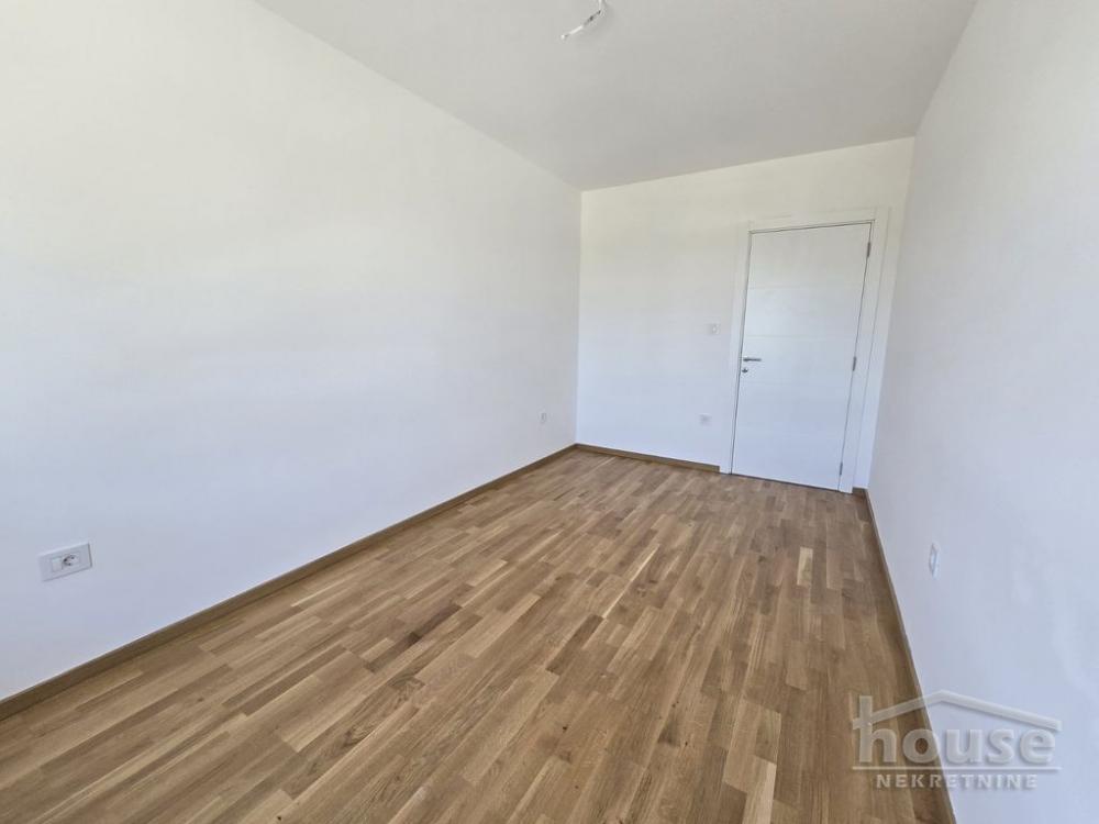 Slika 8 - Stan,NOVI SAD,TELEP,kv: 87.00, € 196185, ID: 1064862