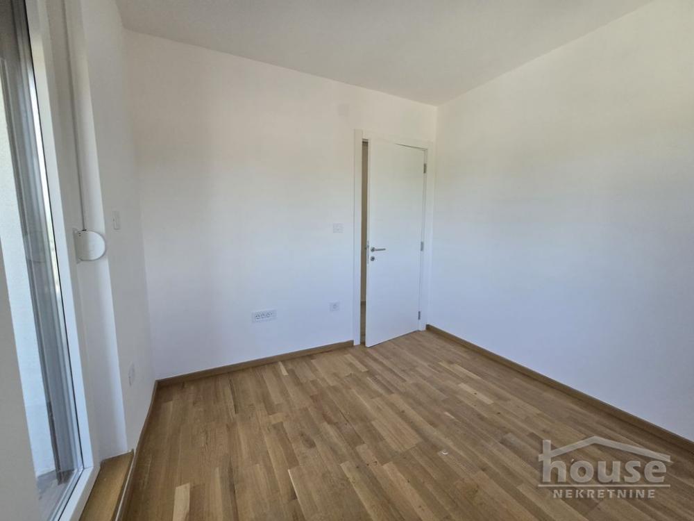 Slika 5 - Stan,NOVI SAD,TELEP,kv: 87.00, € 196185, ID: 1064862