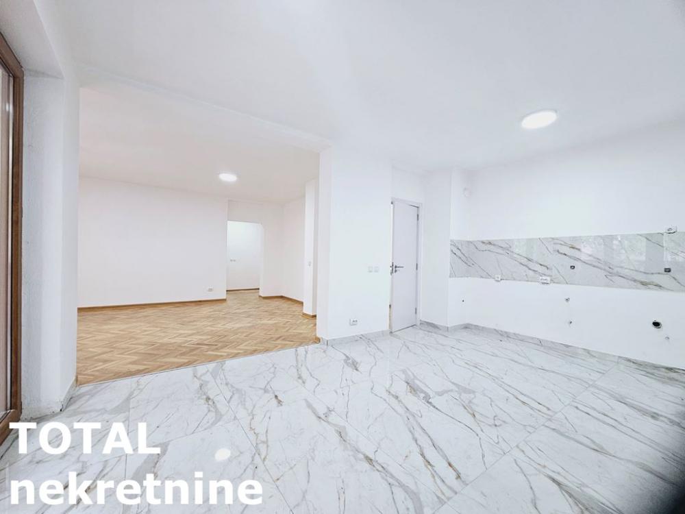 Slika 6 - Stan,NOVI SAD,CENTAR,kv: 98.00, € 330000, ID: 1098372