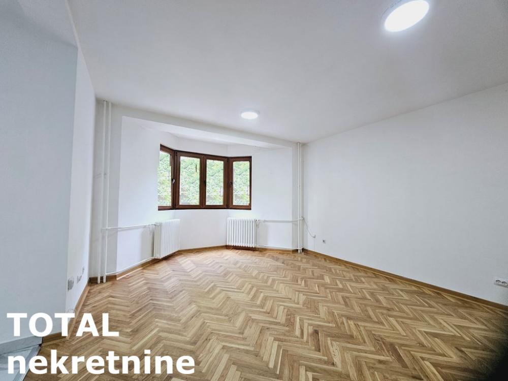 Slika 4 - Stan,NOVI SAD,CENTAR,kv: 98.00, € 330000, ID: 1098372