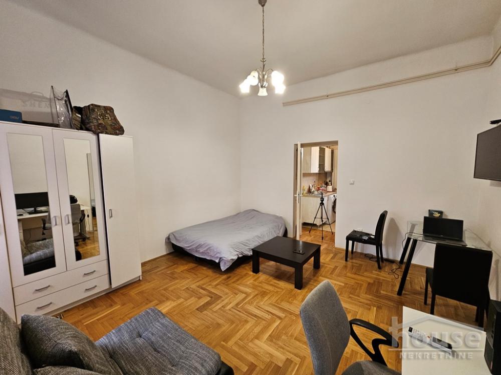 Slika 8 - Stan,NOVI SAD,CENTAR,kv: 55.00, € 120000, ID: 1061779