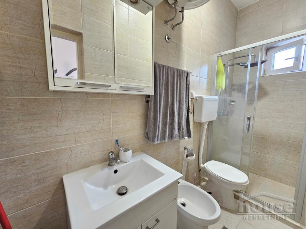 Slika 9 - Stan,NOVI SAD,CENTAR,kv: 55.00, € 120000, ID: 1061779