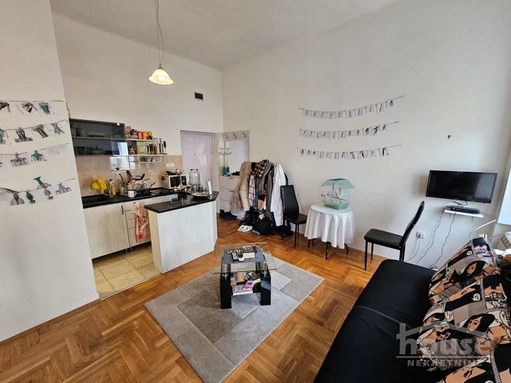 Slika 1 - Stan,NOVI SAD,CENTAR,kv: 55.00, € 120000, ID: 1061779