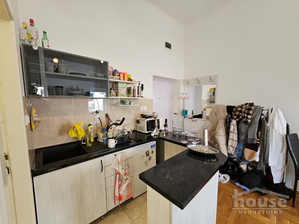 Slika 4 - Stan,NOVI SAD,CENTAR,kv: 55.00, € 120000, ID: 1061779