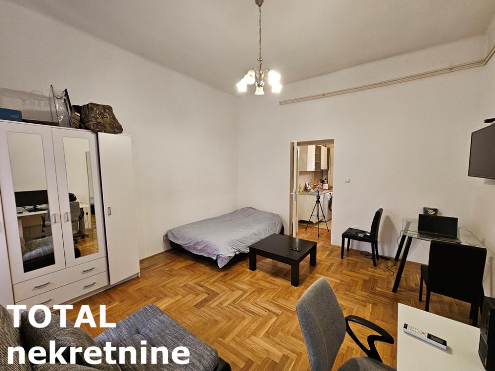 Slika 8 - Stan,NOVI SAD,CENTAR,kv: 55.00, € 120000, ID: 1098619