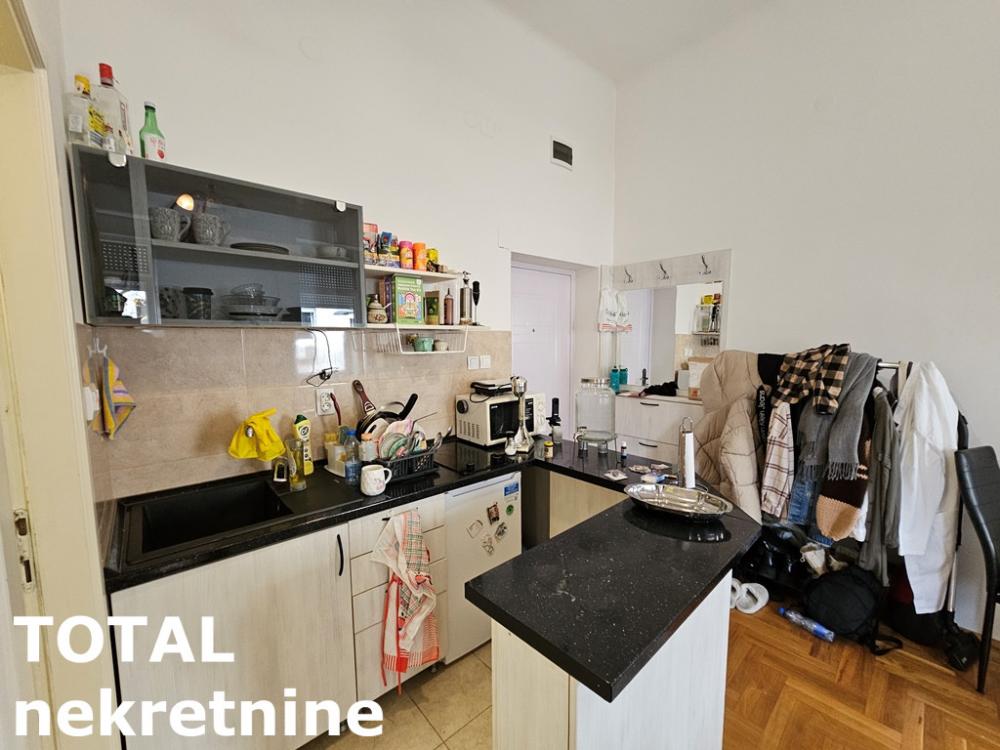 Slika 4 - Stan,NOVI SAD,CENTAR,kv: 55.00, € 120000, ID: 1098619