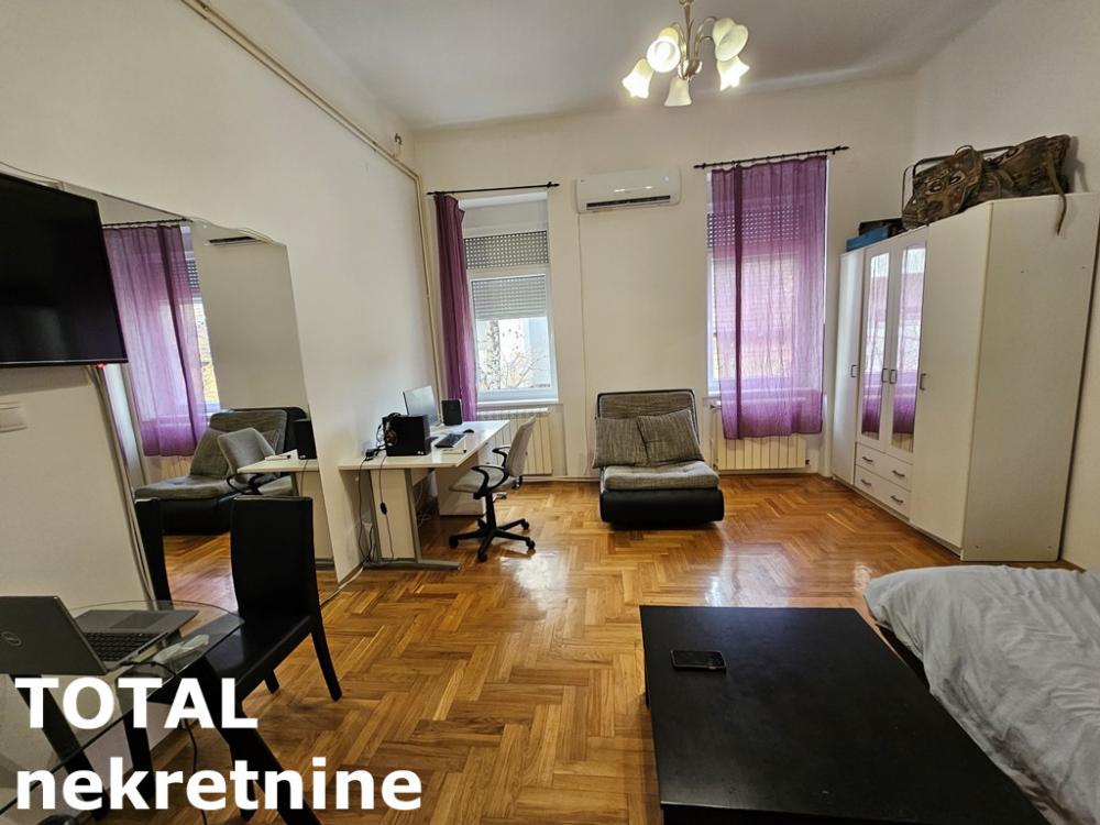 Slika 6 - Stan,NOVI SAD,CENTAR,kv: 55.00, € 120000, ID: 1098619