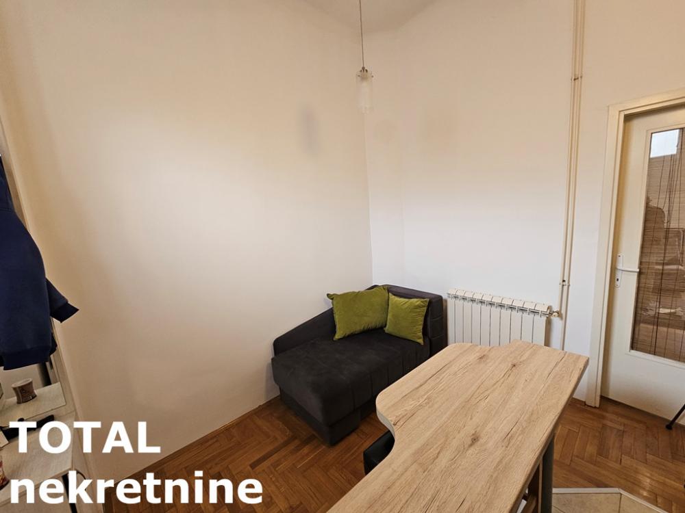 Slika 11 - Stan,NOVI SAD,CENTAR,kv: 55.00, € 120000, ID: 1098619