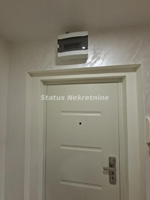 Slika 4 - Extra lux-sređena Garsonjera Bulevar Oslobošenja