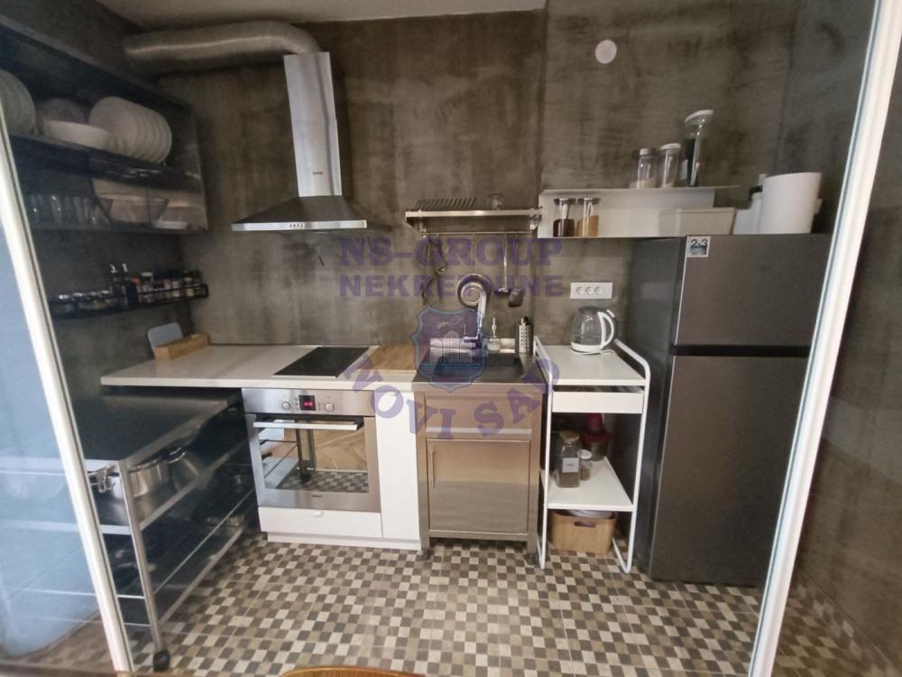 Slika 4 - Retko u ponudi! Liman 3, urbani deo grada, sa dovoljno zelene i parking povrsine.