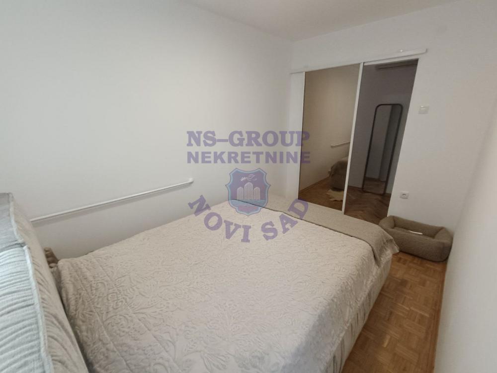 Slika 5 - Retko u ponudi! Liman 3, urbani deo grada, sa dovoljno zelene i parking povrsine.