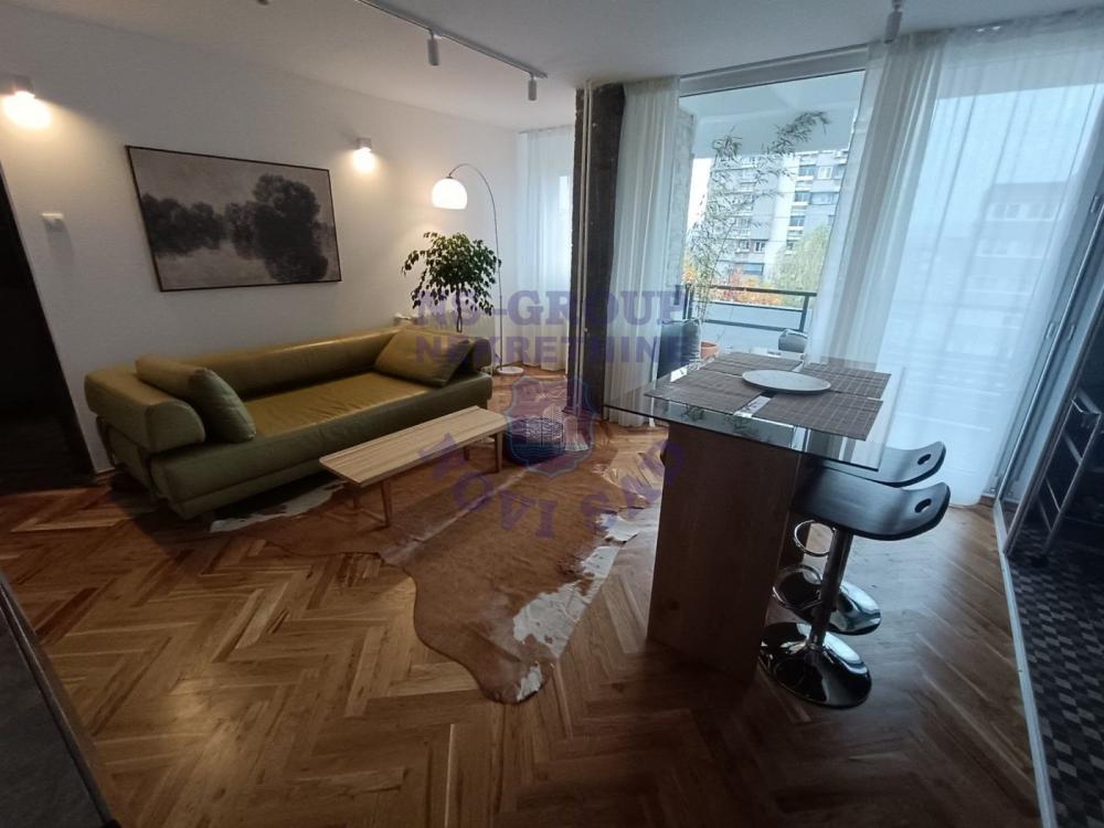 Slika 1 - Retko u ponudi! Liman 3, urbani deo grada, sa dovoljno zelene i parking povrsine.