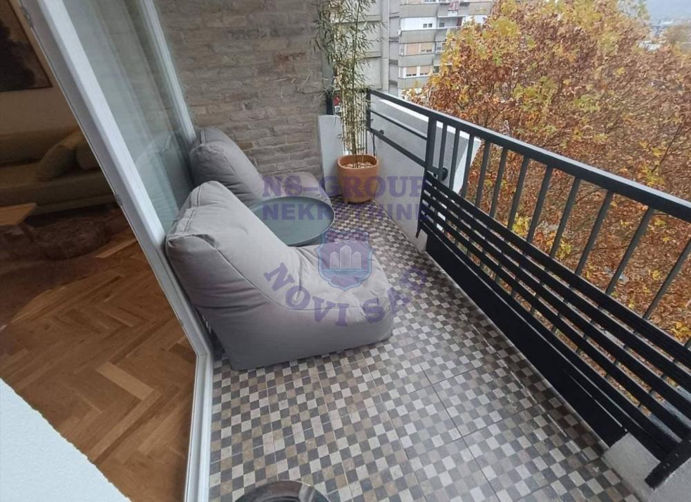 Slika 11 - Retko u ponudi! Liman 3, urbani deo grada, sa dovoljno zelene i parking povrsine.