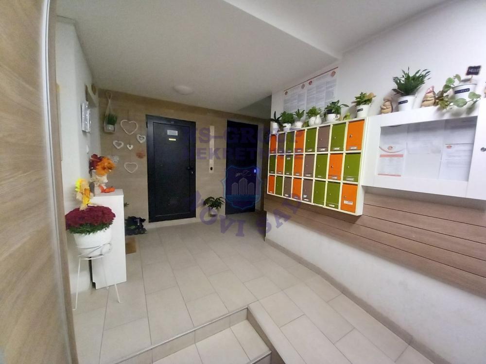 Slika 6 - Top ponuda. Perfektan jednoiposoban stan u novoj zgradi na novoj Detelinari.