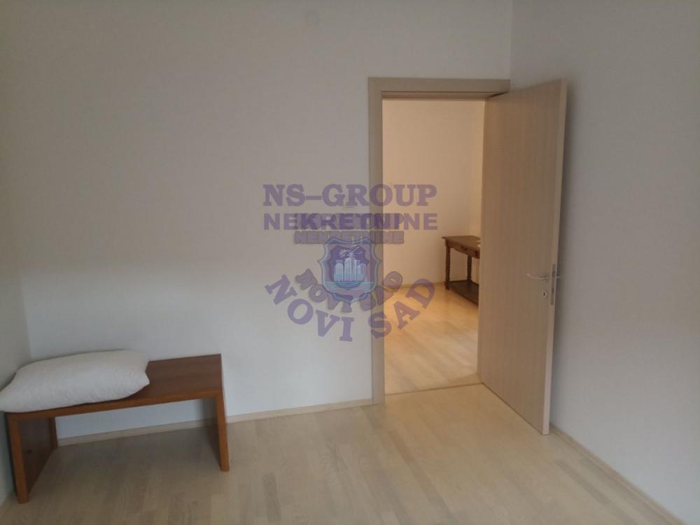 Slika 1 - Trosoban, 72m2, Klisa Novi Sad