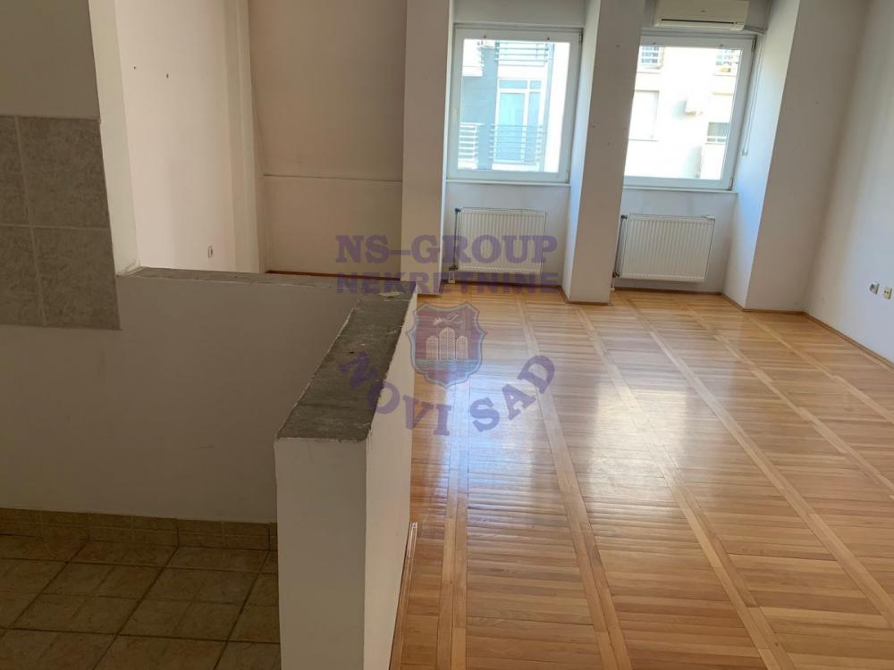 Slika 5 - Dvosoban, 55m2, Socijalno Novi Sad