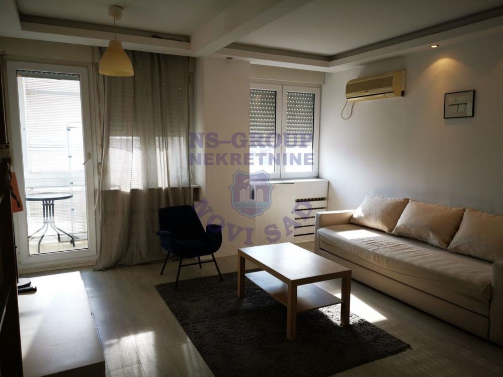 Slika 1 - Jednoiposoban, 42m2, Bulevar oslobođenja Novi Sad