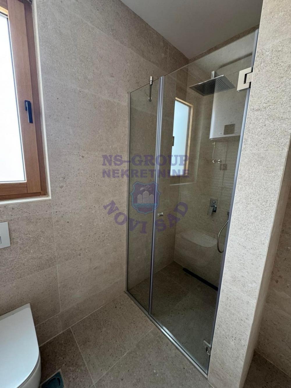 Slika 4 - Troiposoban, 110m2, Bulevar patrijarha Pavla (Somborski bulevar) Novi Sad