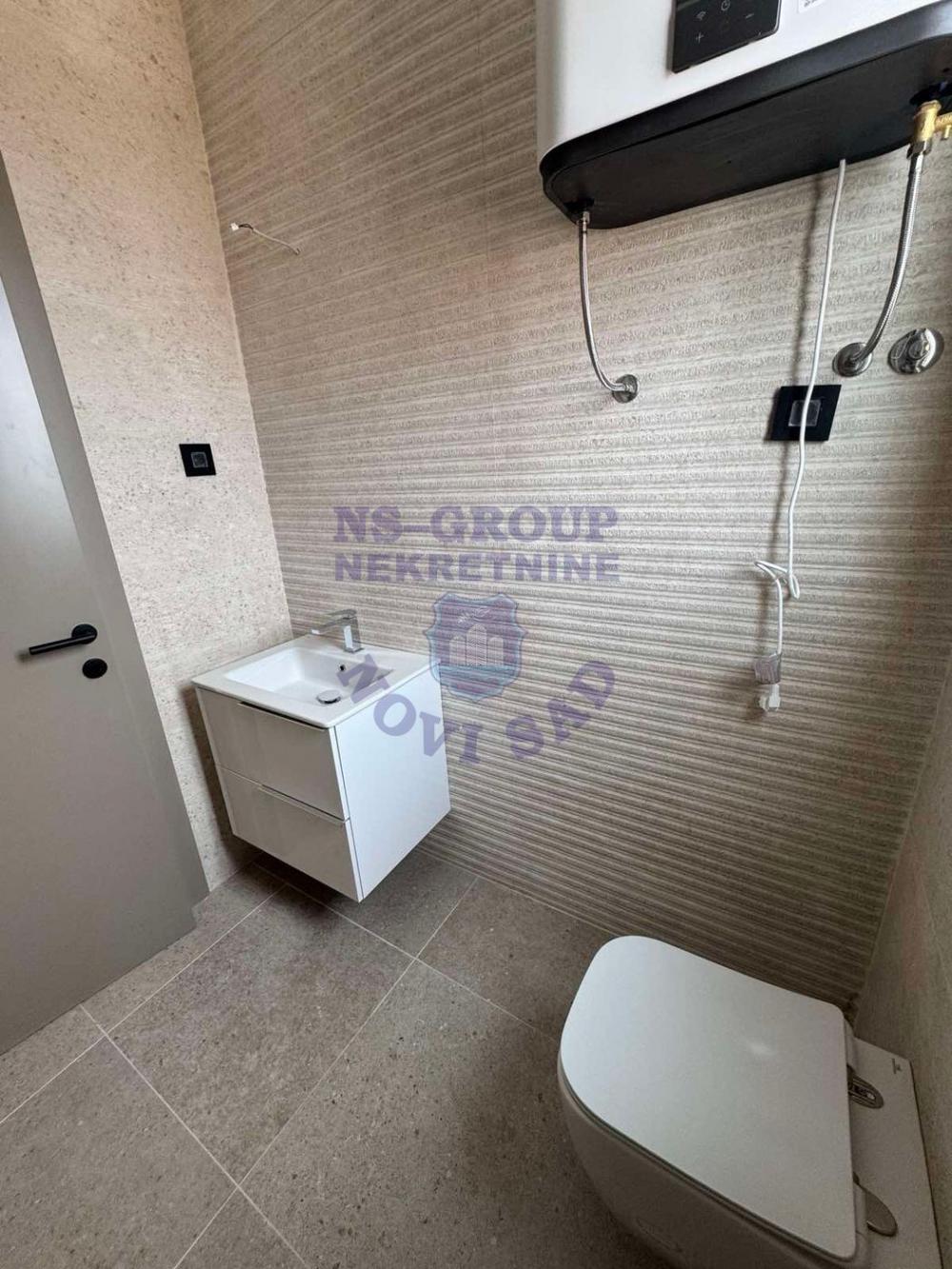 Slika 7 - Troiposoban, 110m2, Bulevar patrijarha Pavla (Somborski bulevar) Novi Sad