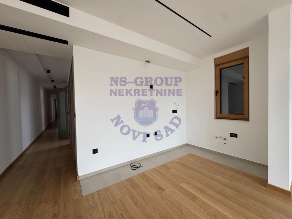 Slika 11 - Troiposoban, 110m2, Bulevar patrijarha Pavla (Somborski bulevar) Novi Sad