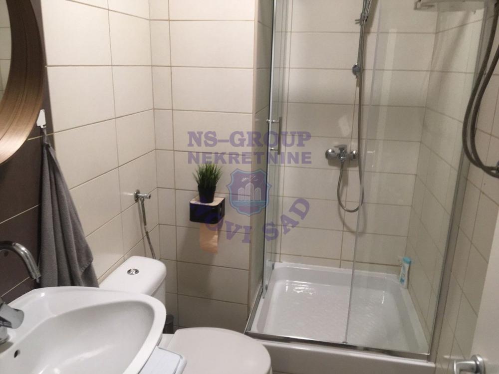 Slika 1 - Četvorosoban, 109m2, Grbavica Novi Sad