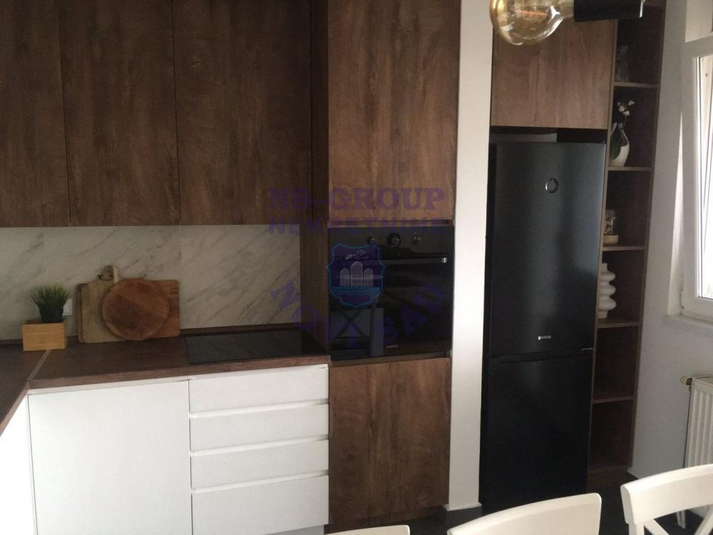 Slika 9 - Četvorosoban, 109m2, Grbavica Novi Sad