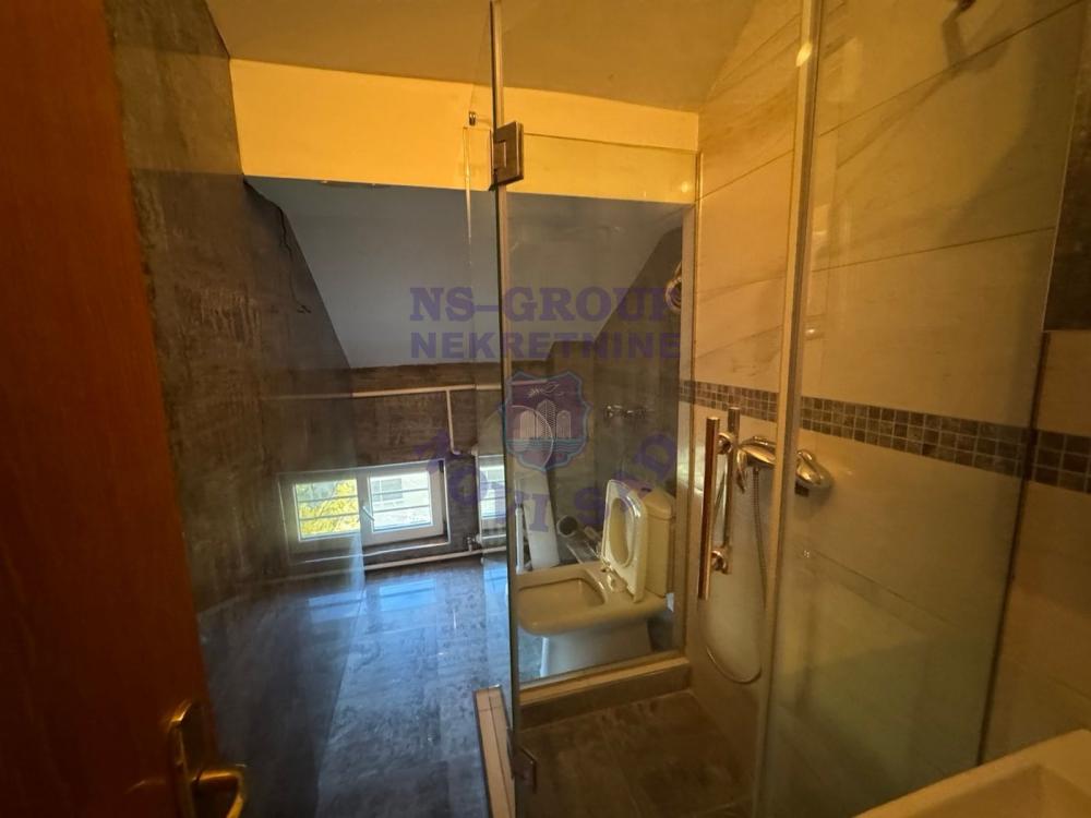 Slika 8 - Petosoban, 97m2, Grbavica Novi Sad