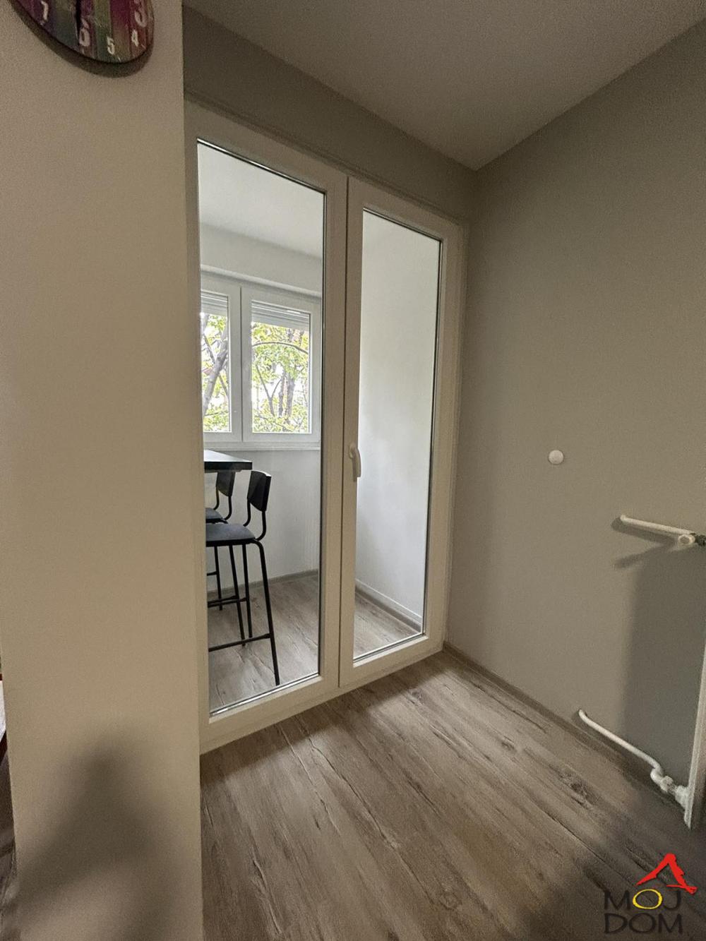 Slika 6 - Stan,NOVI SAD,BULEVAR,kv: 33, € 107000, ID: 1031335