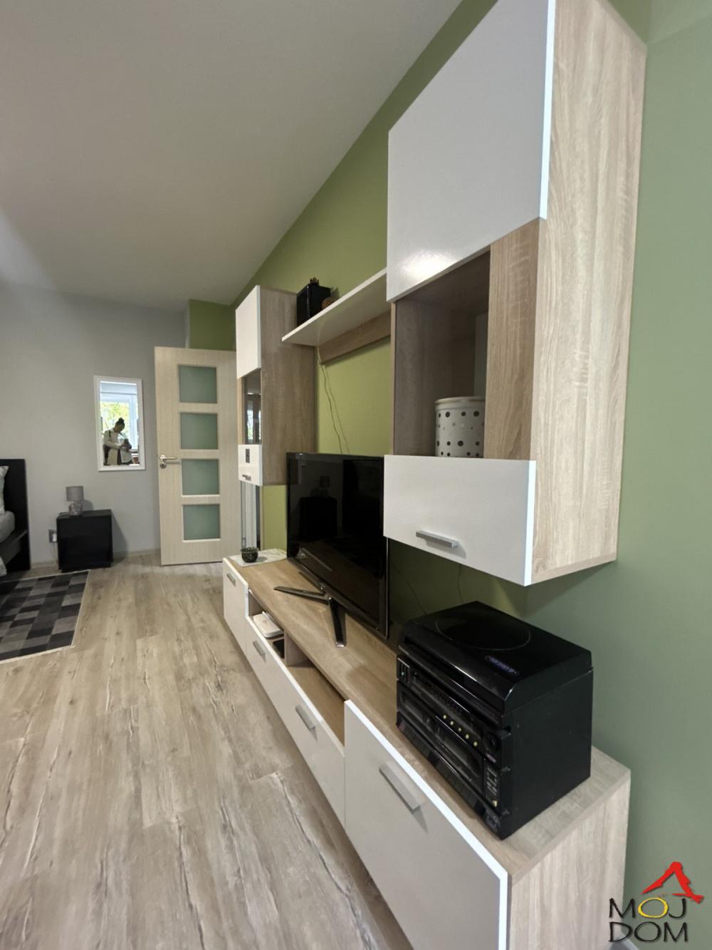 Slika 4 - Stan,NOVI SAD,BULEVAR,kv: 33, € 107000, ID: 1031335