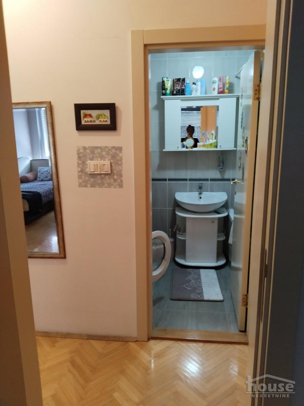 Slika 6 - Stan,NOVI SAD,ADAMOVIĆEVO NASELJE,kv: 64.00, € 180000, ID: 1064875