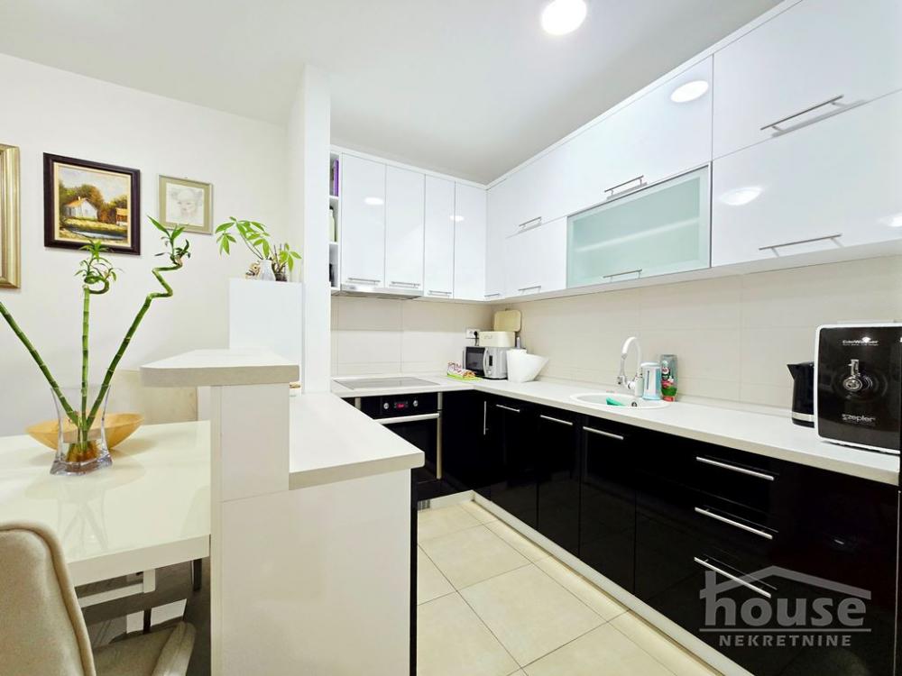 Slika 7 - Stan,NOVI SAD,NOVA DETELINARA,kv: 55.00, € 165000, ID: 1064847