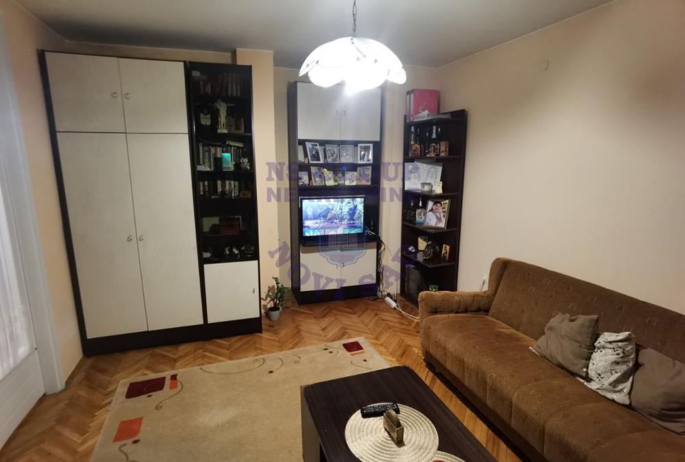 Slika 1 - Konforan trosoban stan u blizini Železničke