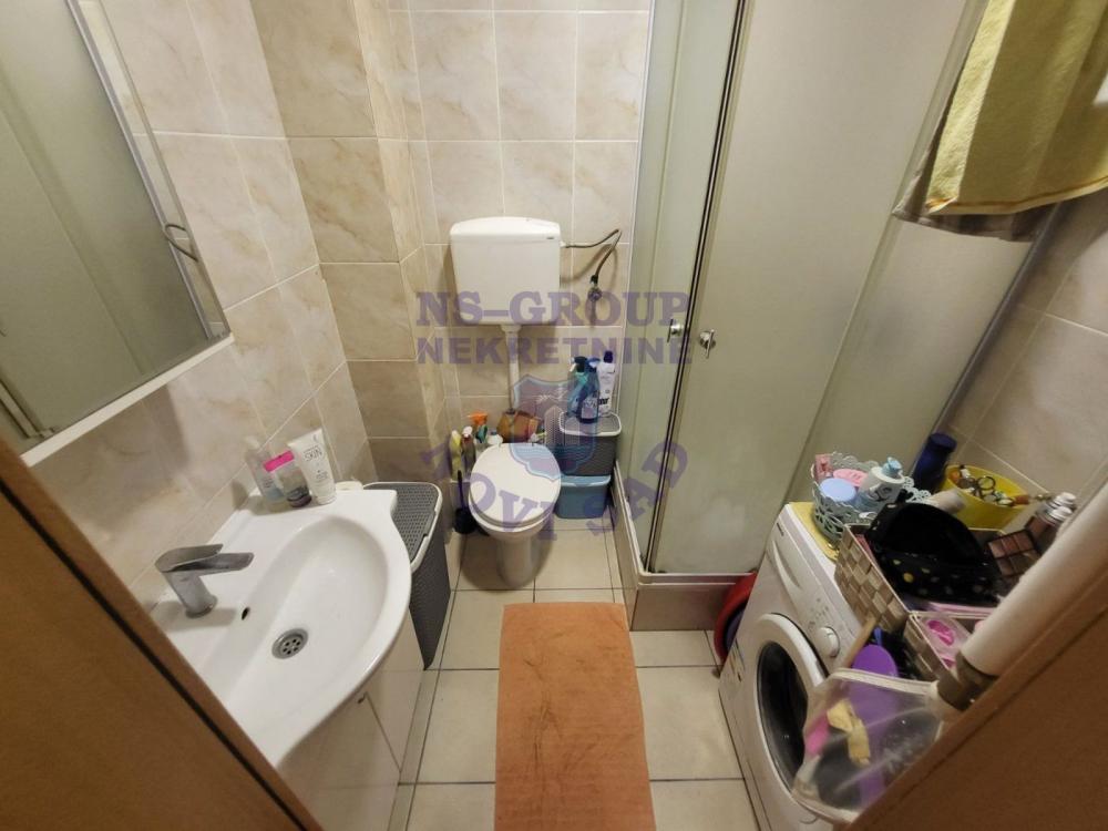 Slika 8 - Dvosoban, 57m2, Bulevar patrijarha Pavla (Somborski bulevar) Novi Sad, sa terasom